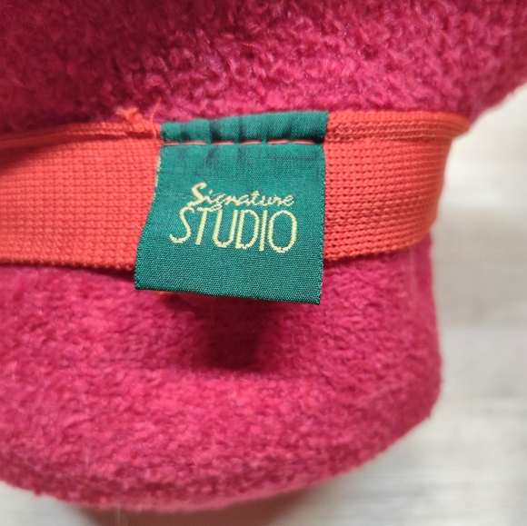 Signature Studio red bucket hat one size - Picture 7 of 11
